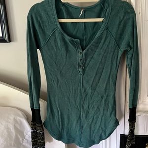 Free people top size medium, perfect for winter